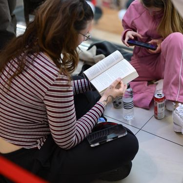 Hrvatice čekaju u redu na otvaranje Sephore u Zagrebu - 2