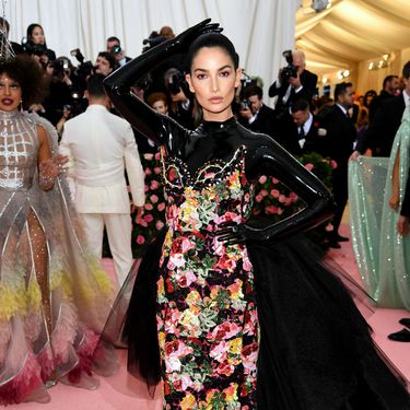 Najveći jesenski trend: crne haljine sa cvjetnim uzorkom - 5