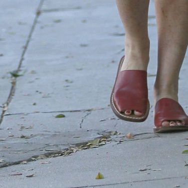 Natikače Sharon Stone nisu klasično rezane na predjelu prstiju