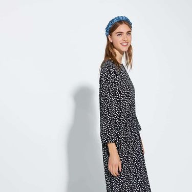 Crna verzija popularne haljine na točkice - 2