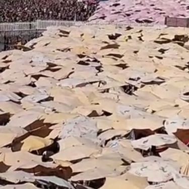 Gužva na plaži u Aleksandriji