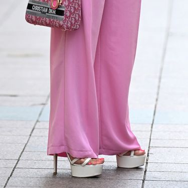 Sandale s vrtoglavom potpeticom i prednjom platformom u ljetnom izdanju sa zagrebačke špice