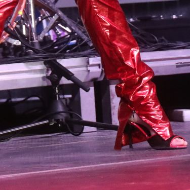 Severina u hlačama modne kuće Dolce & Gabbana na koncertu u Pločama - 1