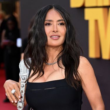 Salma Hayek u Guccijevim srebrnim platformama - 2