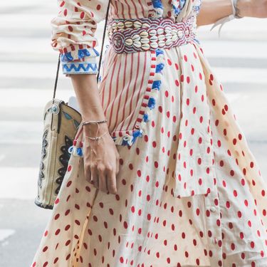 Čim padnu temperature, haljine dugih rukava viđat ćemo na svakom koraku