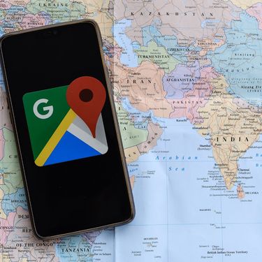 Karta svijeta i aplikacija Google Maps