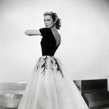 Grace Kelly u nezaboravnoj dvobojnoj haljini koju je napravila Edith Head