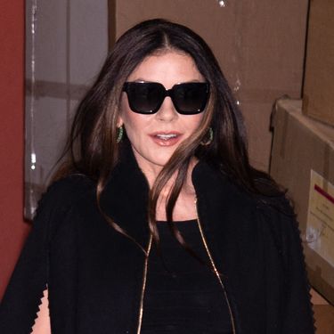 Catherine Zeta-Jones nosi cipele s punom petom od pleksiglasa Maison Martin Margiela for H&M - 5