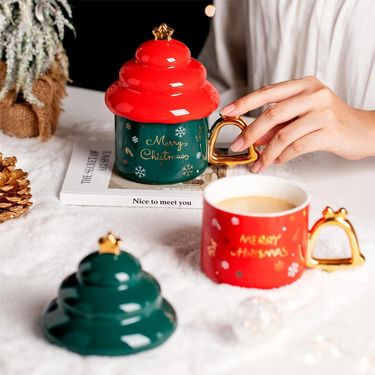 Božićna šalica s poklopcem