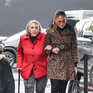 Jennifer Lopez i mama u božićnom šopingu