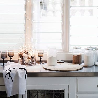 Božićne lampice u kuhinji