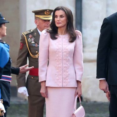 Kraljica Letizia u ružičastom izdanju