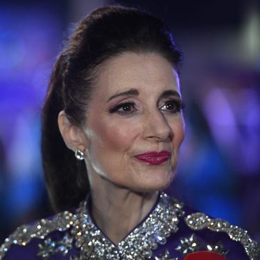 Doris Dragović uvijek privlači pozornost svojim scenskim nastupima i odjevnim kombinacijama