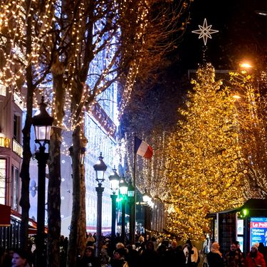 Božićna atmosfera u Parizu 2024. godine - 2