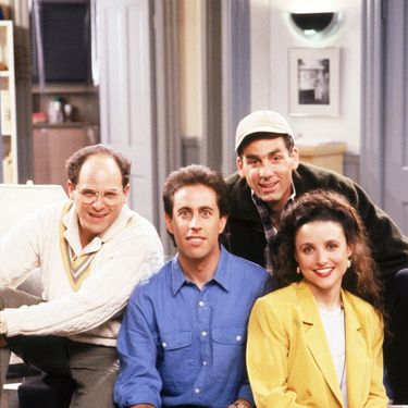 Predimenzionirani sakoi nosila je i Elaine u Seinfeldu