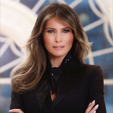 Melania Trump vjerna je mliječnoj manikuri
