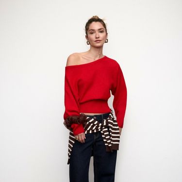 Ponuda crvenih pulovera u trgovinama - 14