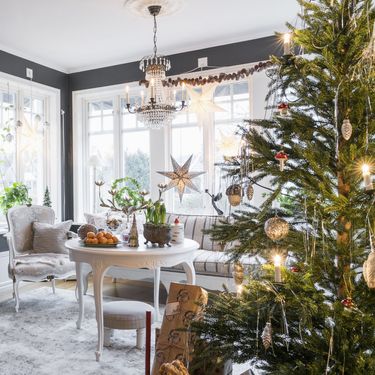 Čarobno uređena kuća za Božić - 5