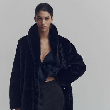 H&M kaput od umjetnog krzna, 79,99 eura