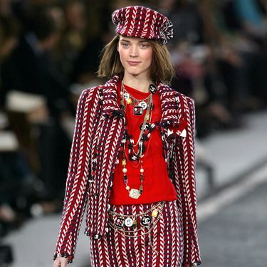 Chanelovi dvodijelni kostimi u (re)interpretaciji Karla Lagerfelda - 5