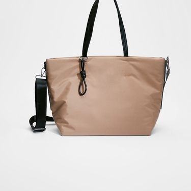 Stradivarius, 19,99 eura