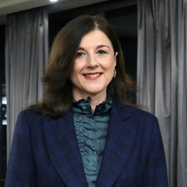 Sanja Musić Milanović u kariranom odijelu i crnim čizmama - 4