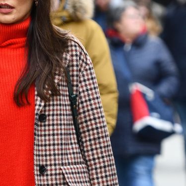 Crvena haljina razigrat će svaku kombinaciju