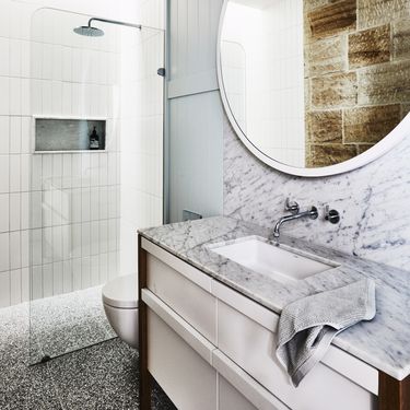 Veliko okruglo ogledalo u kupaonici - 10