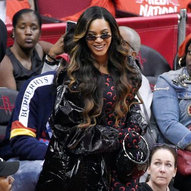 Beyonce u kombinezonu brenda Marine Serre