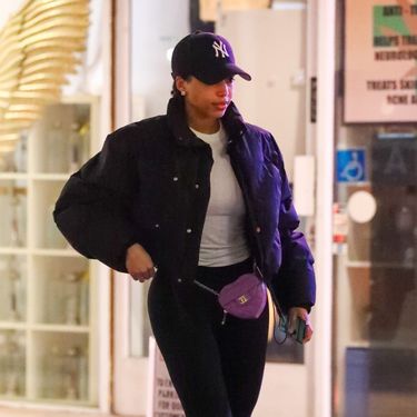 Lori Harvey u Chanelovim gumenim čizmama