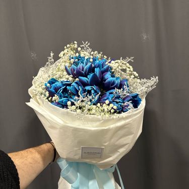 Željko Alar u svojoj cvjećarnici u Velikoj Gorici ima plave tulipane - 4