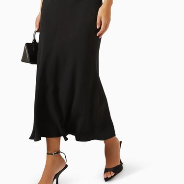 Nina Badrić nosi haljinu s potpisom Victorije Beckham