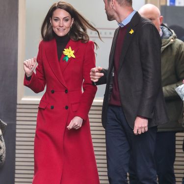 Catherine Middleton u kaputu modne kuće Alexander McQueen - 6
