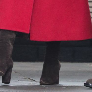 Catherine Middleton u kaputu modne kuće Alexander McQueen - 7