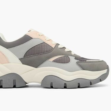 Graceland (Deichmann), 29,99 eura