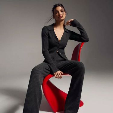 Bershka, 22,99 + 25,99 eura