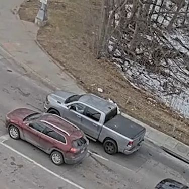 Automobili na raskrižju