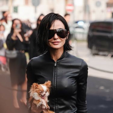 Demi Moore s mokrim bobom na reviji modne kuće Gucci - 4