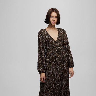 Pull&Bear, 29,99 eura (225,96 kn)