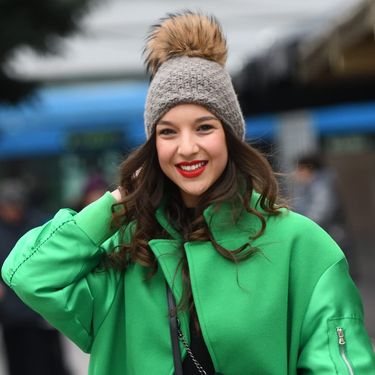 Zagrebačko street style izdanje u zelenom kaputu - 3