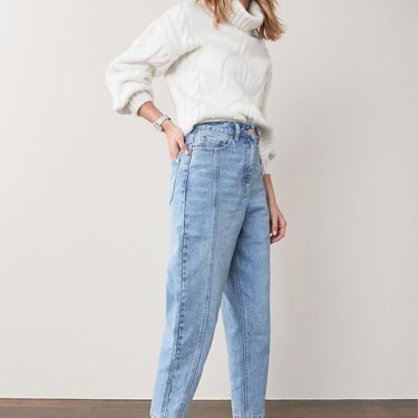 Next, 16 eura (120,55 kn)