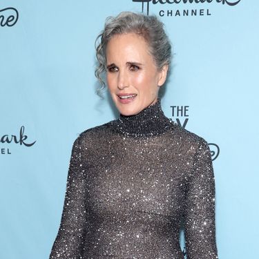 Andie MacDowell u Balenciaga haljini