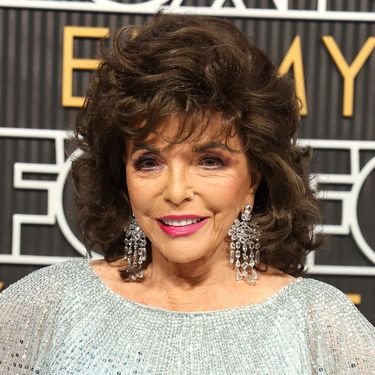 Dama Joan Collins na Emmyjima 2024. godine - 2