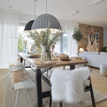 Impresivna kuća s velikom staklenom stijenom u blagovaonici - 7