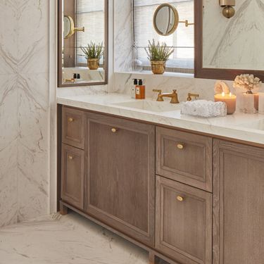 Zlatna boja u kupaonici - 12