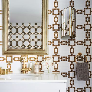 Zlatna boja u kupaonici - 13