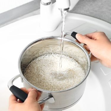 Rižina voda može kvalitetno dohraniti orhideje