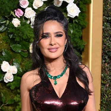 Salma Hayek sa sijedom kosom na 82. dodjeli nagrade Zlatni globus - 5