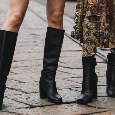 Visoke čizme popularan su izbor zimi, ali i u ostatku godine