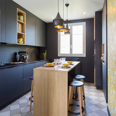 Crna boja u uređenju kuhinje - 1